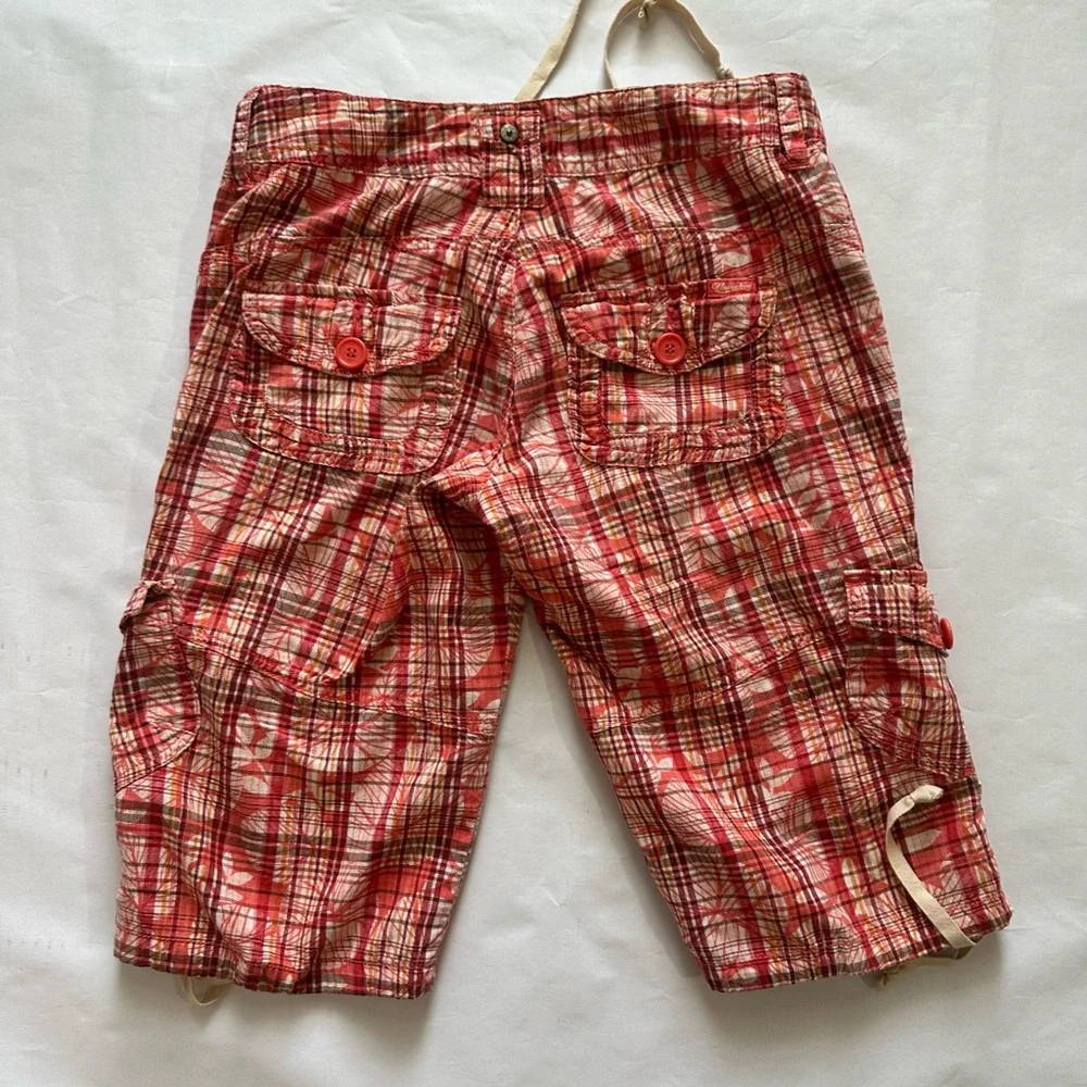 Unionbay Plaid Red Cargo Shorts for Women